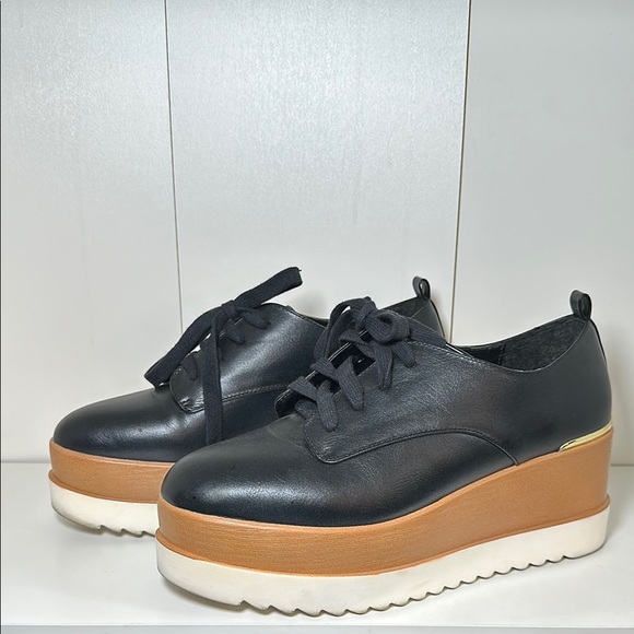 Shoe Dazzle Black and Tan Platform Shoes - Picture 1 of 9